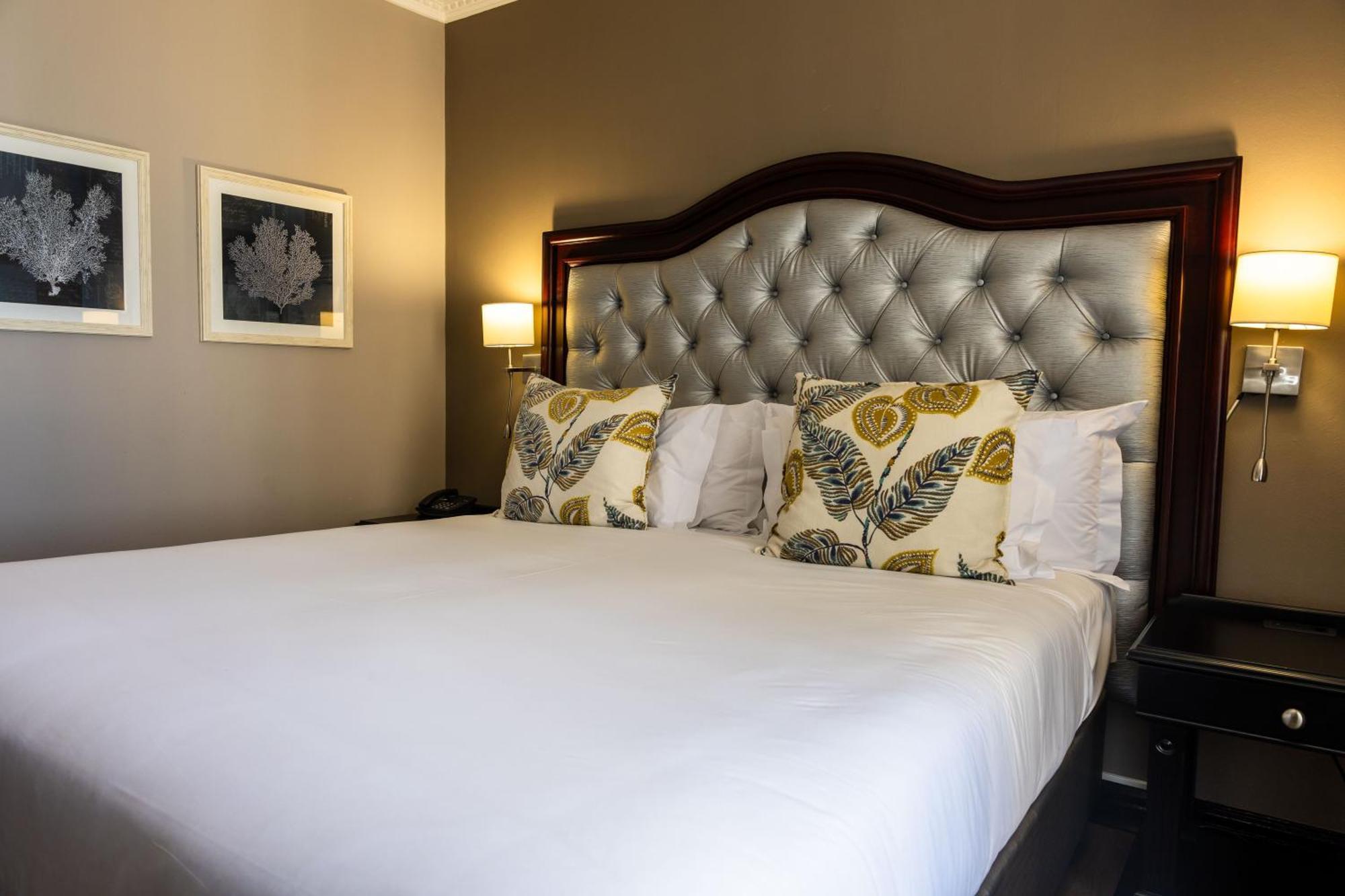 Premier Hotel