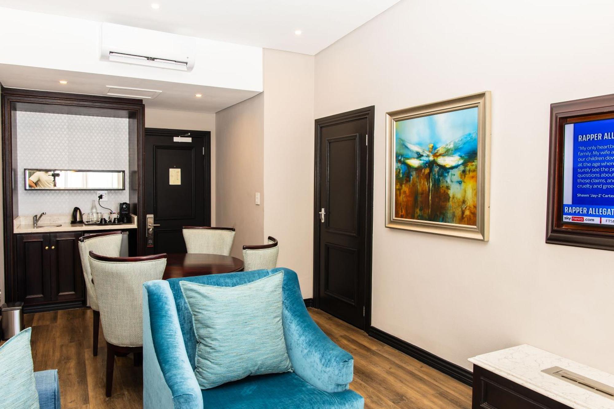 Premier Hotel 4*